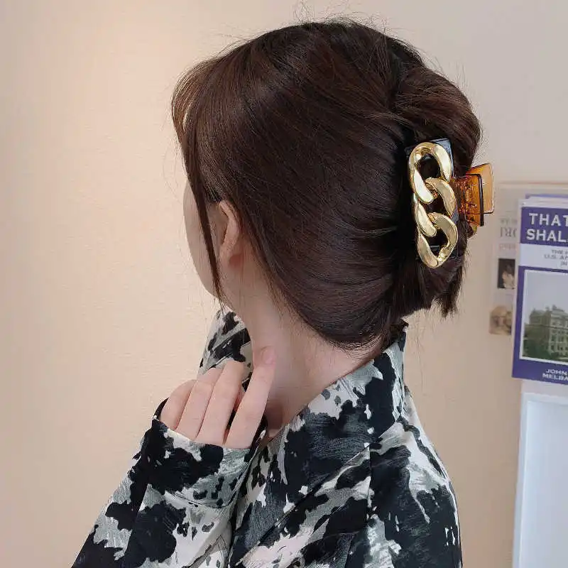 Metal Chain Hollow Out Hair Claw for Women