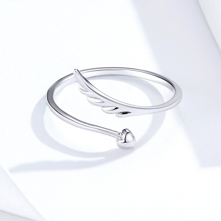 Women's Elegant Thin Silver Ring with Zirconia