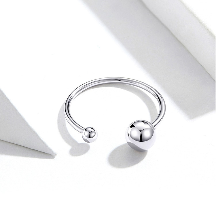 Women's Elegant Thin Silver Ring with Zirconia