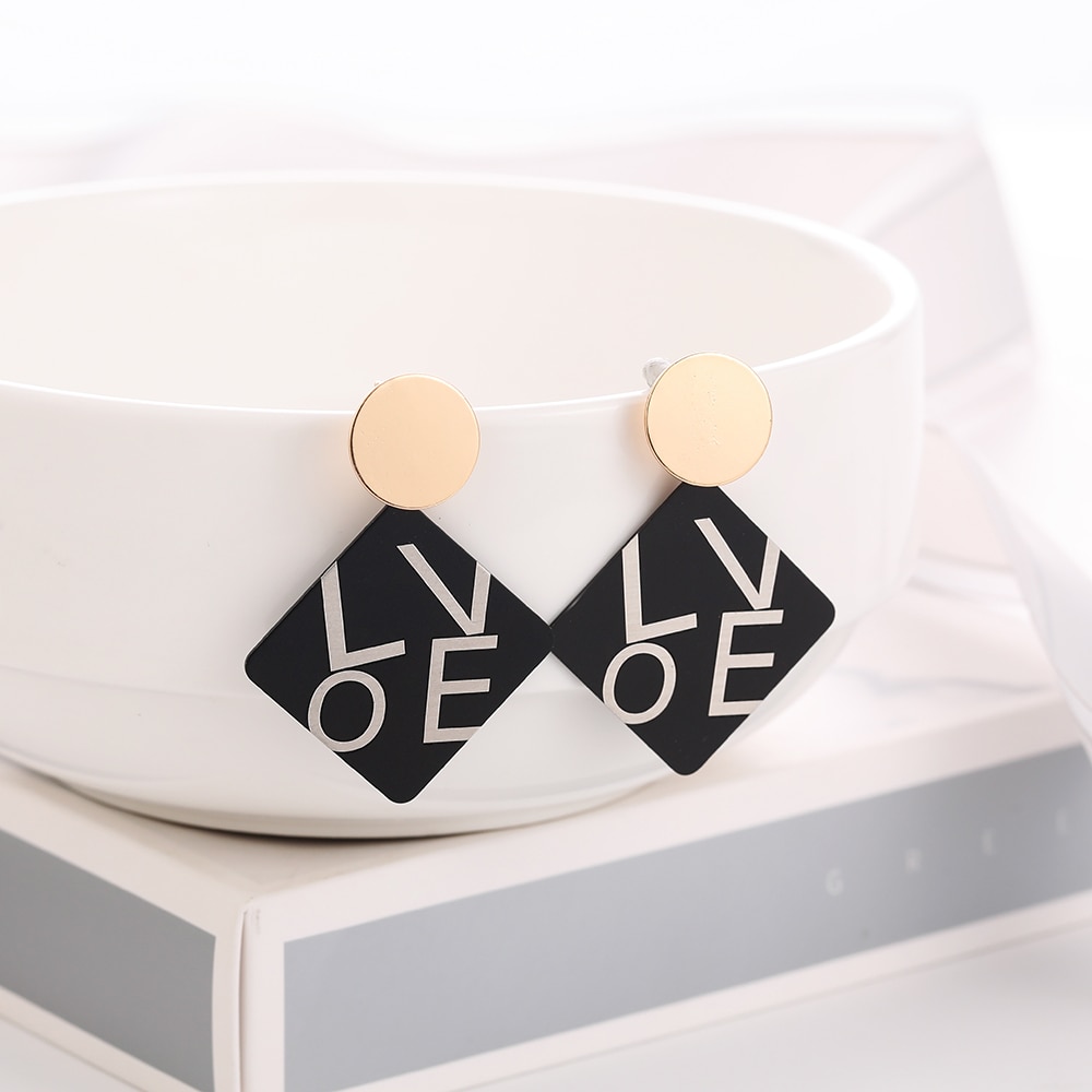 Women's Geometric Pattern Drop Earrings