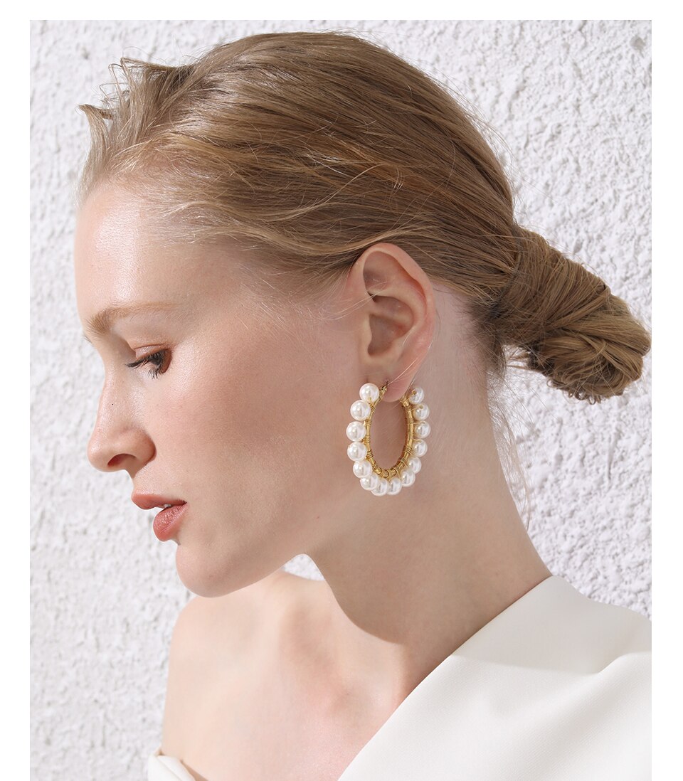 Women’s Elegant Pearls Hoop Earrings