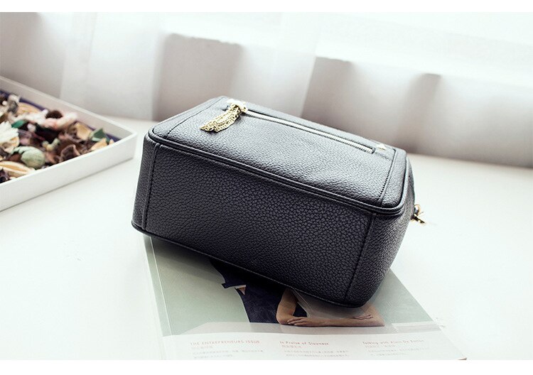 Women's Classic Elegant Leather Handbag