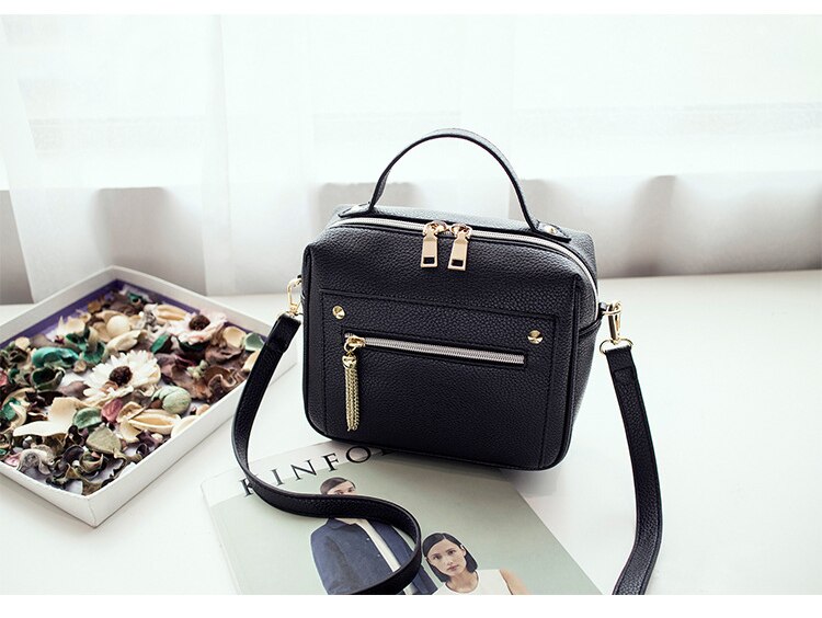 Women's Classic Elegant Leather Handbag