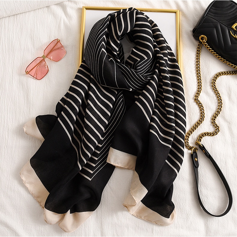 Women's Striped Scarf